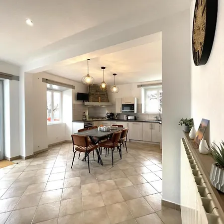 Kazerna Holiday home *